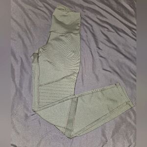 Old Navy Yoga pants